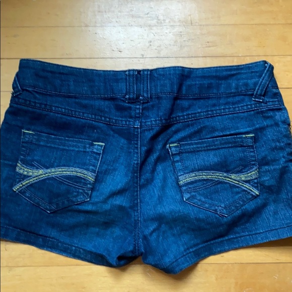 Jean shorts - Picture 2 of 5
